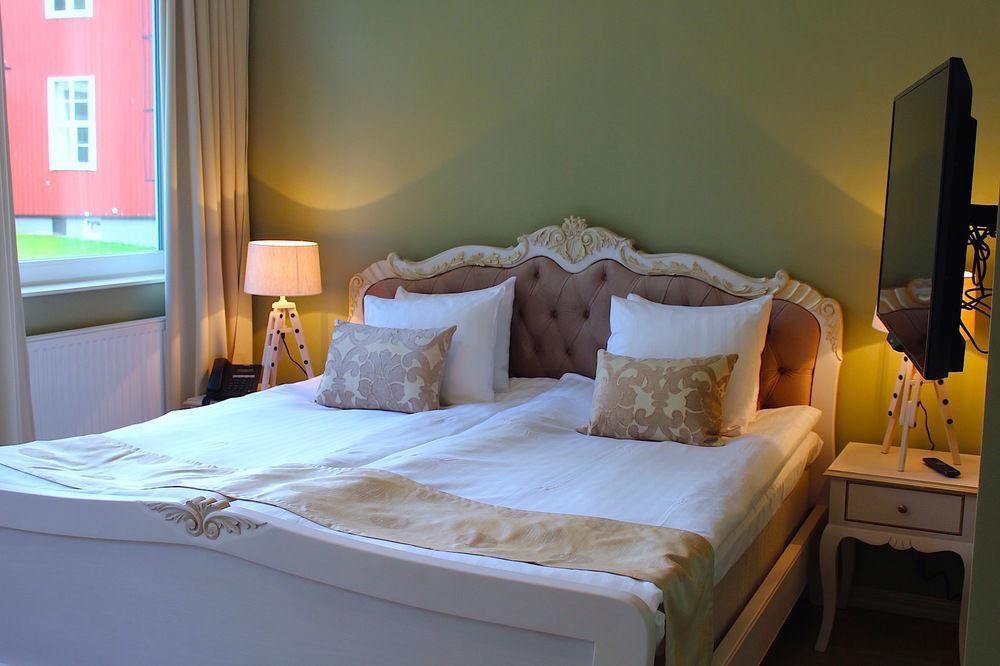 Brook Hotels Arlanda Rosersberg Экстерьер фото